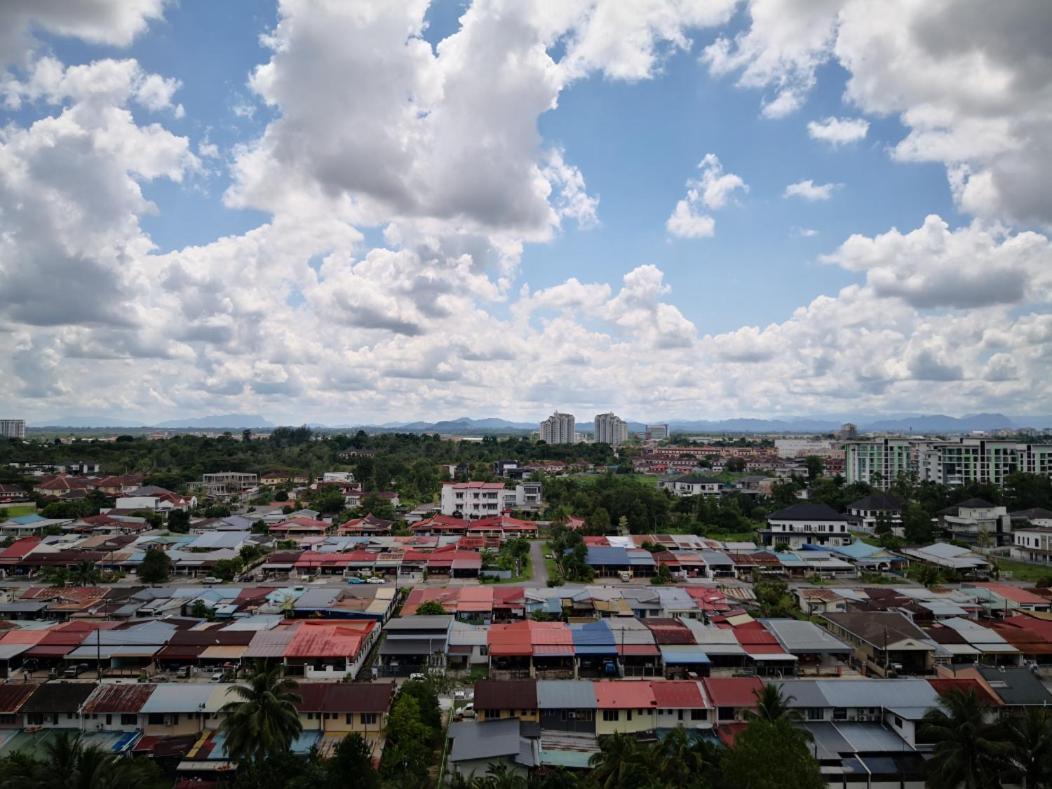 Jeff And Ricky Homestay Vivacity Megamall Kuching Extérieur photo